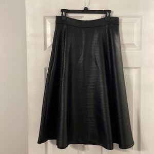 BANANA REPUBLIC SKIRT LENGTH 30” WAIST 30” BRAND NEW COLOR BLACK